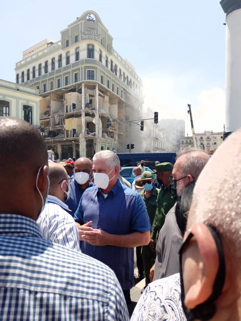 Al lugar se desplazó el presidente Miguel Díaz-Canel. La Presidencia reportó en Twitter que investigaciones preliminares indicaban que la explosión la provocó un escape de gas. "No ha sido una bomba ni un atentado (...) sino un lamentable accidente", dijo el presidente según medios estatales.