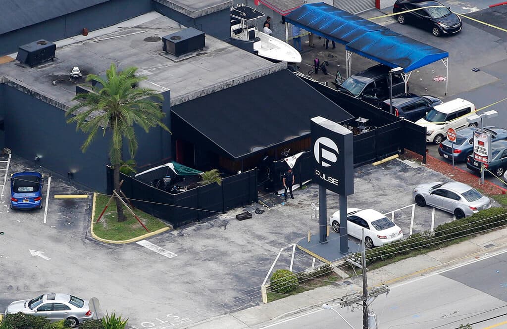 Agujeros de bala, camerinos encendidos y bolas reflejantes: el tiempo se detuvo en el club Pulse tras la masacre de 2016