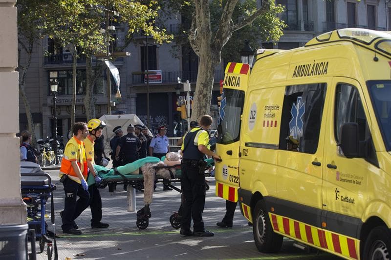 En el último año, España ha tenido cifras récord de turismo que lo convierten en uno de los más visitados del mundo; esto se debe, en parte, a que el país no había sido blanco del terrorismo desde los atentados de Atocha, Madrid, ocurridos en marzo de 2004.