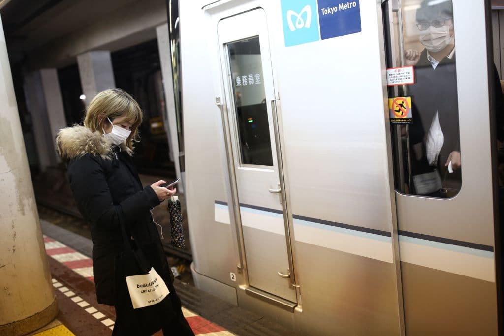 Por su parte, MTA ha dicho que tiene un plan piloto para implementar puertas corredizas entre las plataformas de los trenes y estos, en al menos tres estaciones de la ciudad. Esto para proteger que los pasajeros caigan o sean lanzados sobre las vías del tren. Sin embargo, no ha dado fecha para la realización de ese plan. 
<br>
<br>
