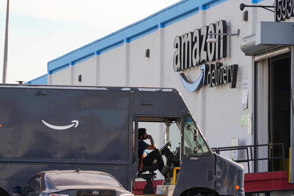 ¿Sin café y sin regalos? El impacto de las huelgas en Starbucks y en centros de repartición de Amazon
