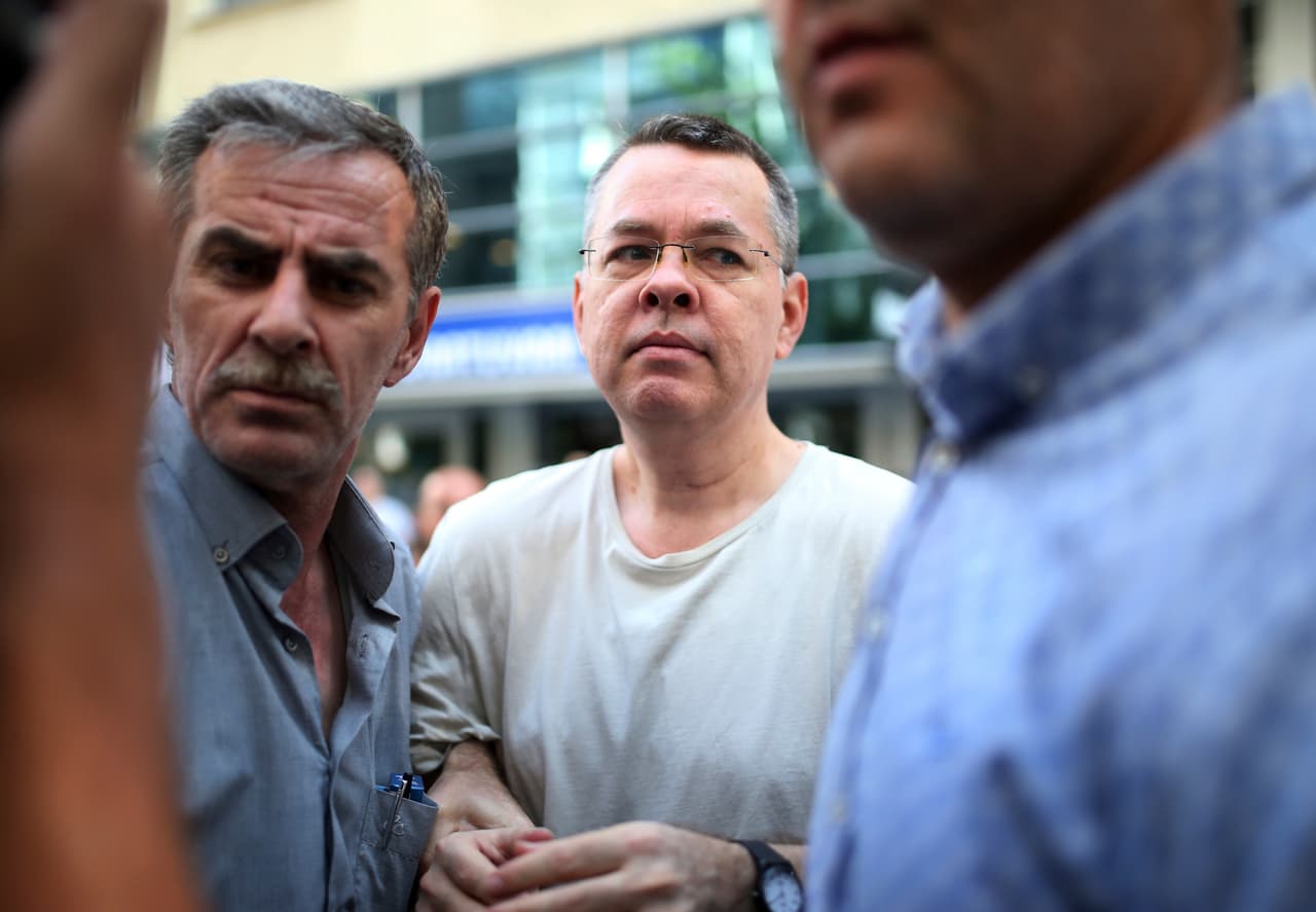 Foto del 25 de julio de 2018, cuando el pastor evangélico Brunson llegaba a la corte en Izmir, Turquía, donde se llevaba a cabo su juicio.