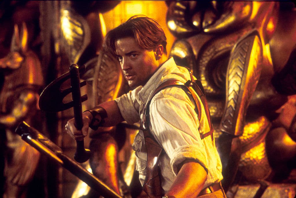<b>Brendan Fraser</b>
<br>Durante la filmación de 'La momia' en 1999, Brendan Fraser realizó muchas tomas peligrosas, pero una de ellas casi le cuesta la vida. En una entrevista con 'Entertainment Weekly', el actor admitió que casi muere en la escena en donde cuelgan a su personaje, Rick O’Connell. 
<br>