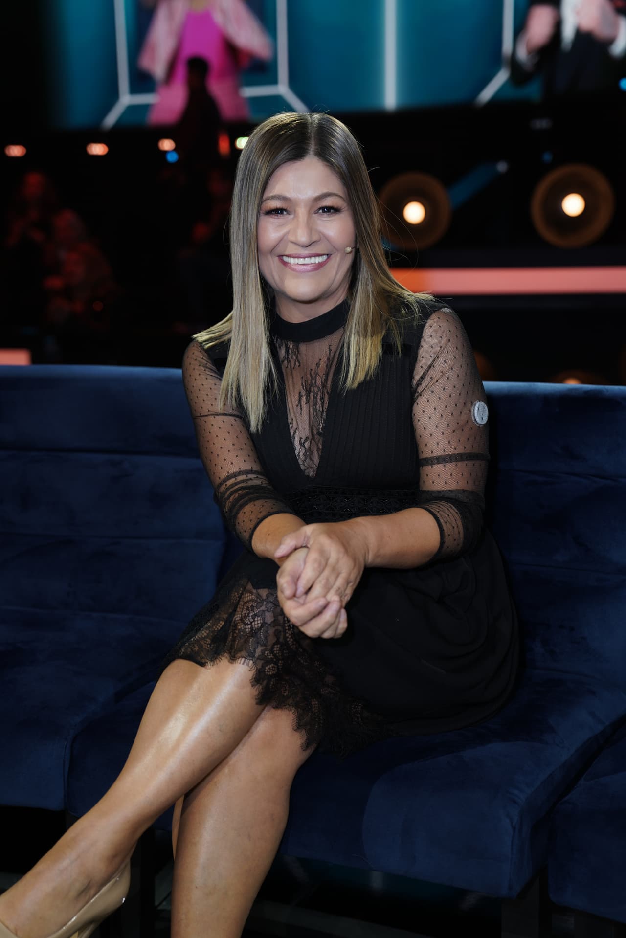 Martha Figueroa, especialista en espectáculos, acudió muy sonriente a esta tercera Gala de Eliminación.