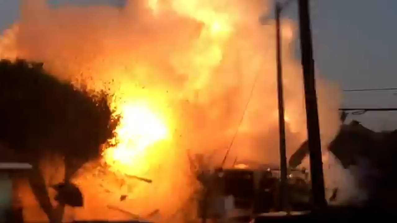 Video capta el momento de la explosión durante operativo de fuegos artificiales en el sur de Los Ángeles