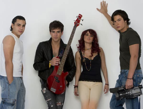 Este melodrama contaba los problemas de los chavos que conformaban el grupo musical 'Bikini's".