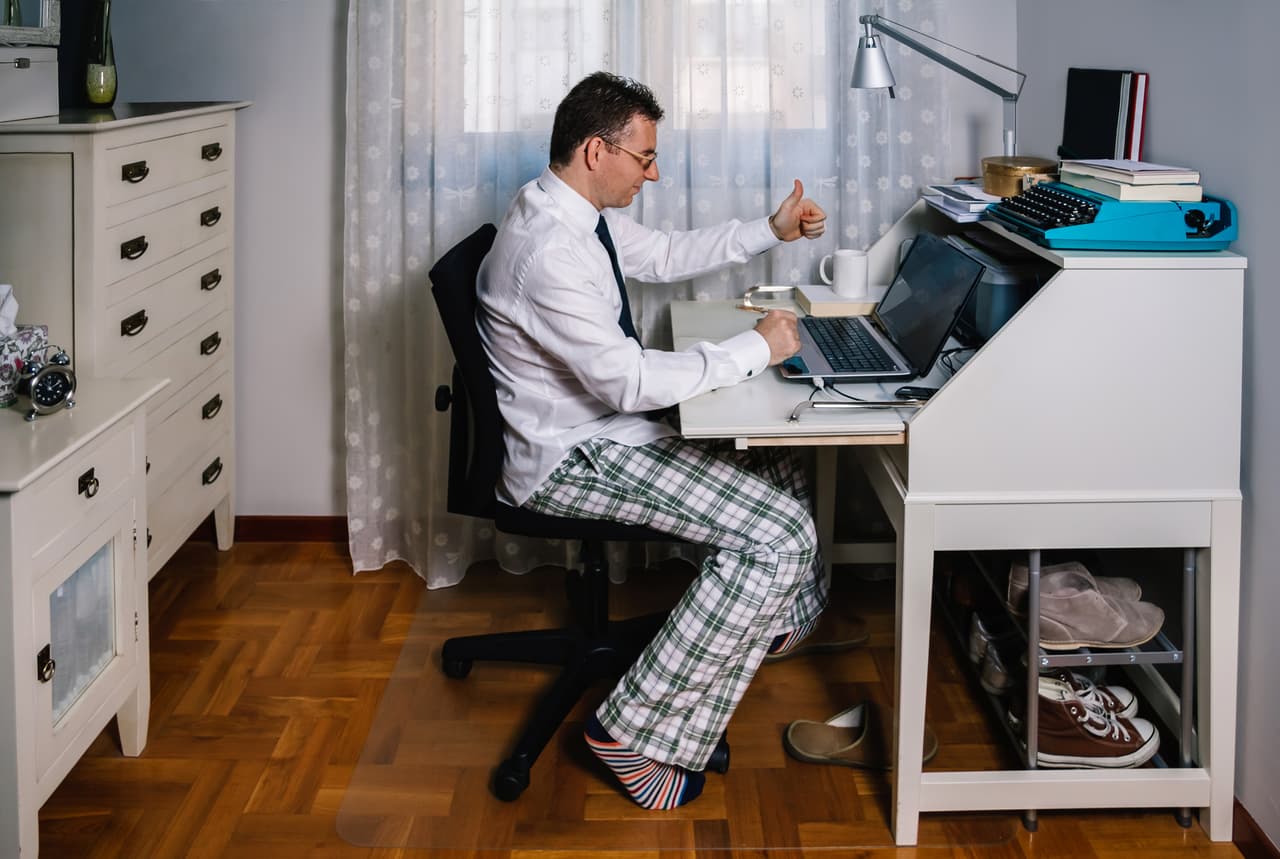 <b>3. Gerente de soporte técnico</b>
<br>
<br>Salario promedio: 79,615 dólares al año.
<br>
<br>Identifican y resuelven los problemas técnicos de las compañías y proponen mejoras en los procesos. EL 10% de estos empleados gana alrededor de 123,000 dólares al año. 
<br>