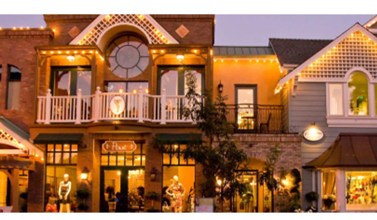 En el condado de 
<b>Contra Costa</b>, el precio promedio de una casa en 
<b>venta es de $835,000</b>. Esto significa que para adquirir una vivienda se necesitan al menos 
<b>$152,000 de salario y el pago mensual sería de 3,800 dólares.</b>