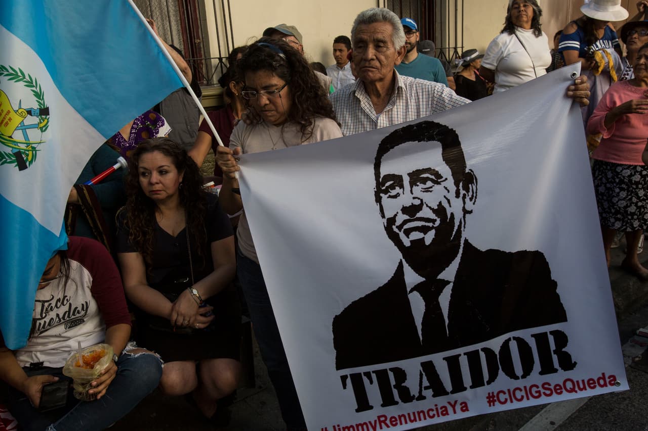 Demandan el acuerdo que convierte a Guatemala en 'tercer país seguro' y piden la renuncia del ministro que lo firmó