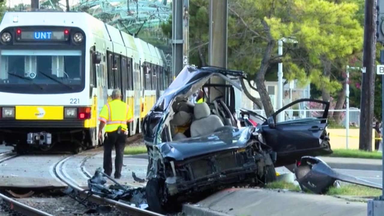 La Línea Azul de DART experimentó 
<b>retrasos tras el accidente.</b>