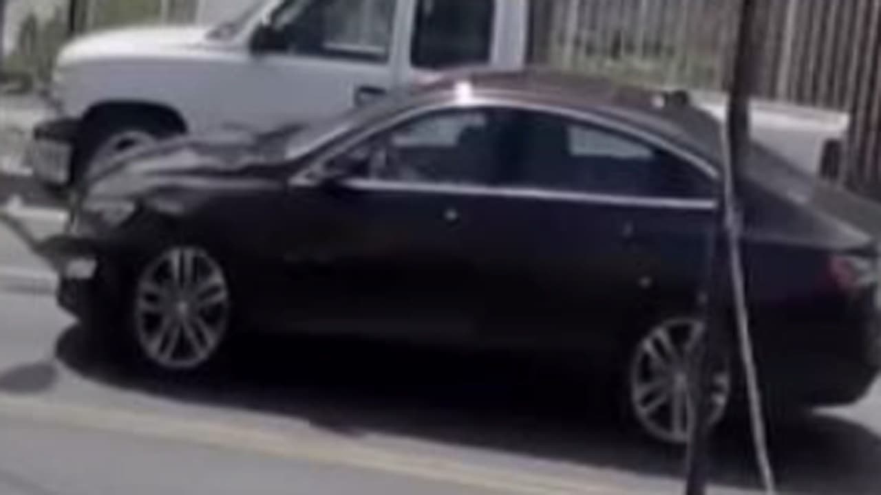 Buscan al conductor que huyó tras atropellar a dos niños en el sur de Los Ángeles