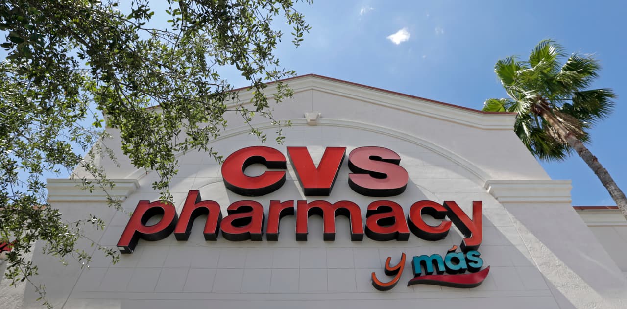 Cadenas de farmacias y súpermercados se alistan para administrar la vacuna contra covid-19
