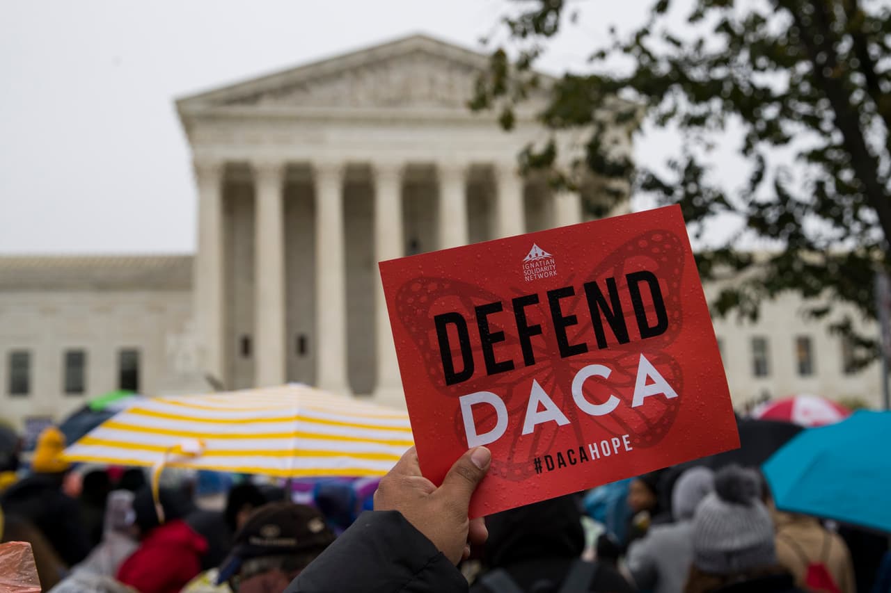 "Seguiremos luchando para dar nuestro aporte": jóvenes californianos defienden DACA