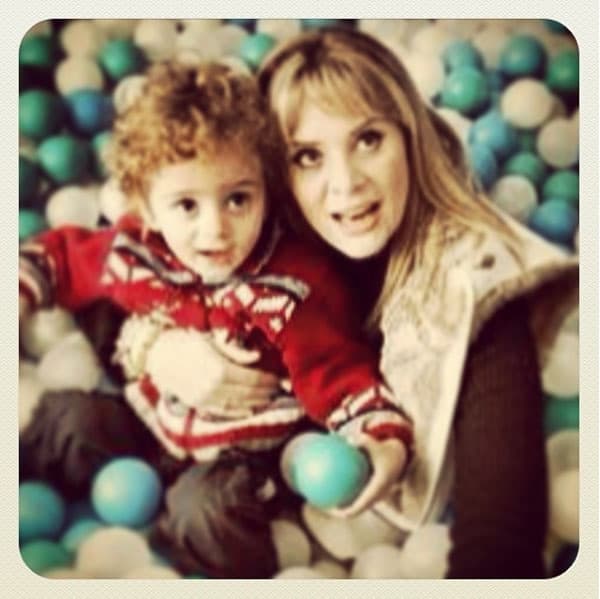 Nicolás Buenfil se sinceró sobre cómo pasó su infancia sin la figura paterna y si eso le ocasionó dificultades en la escuela. 
<br>