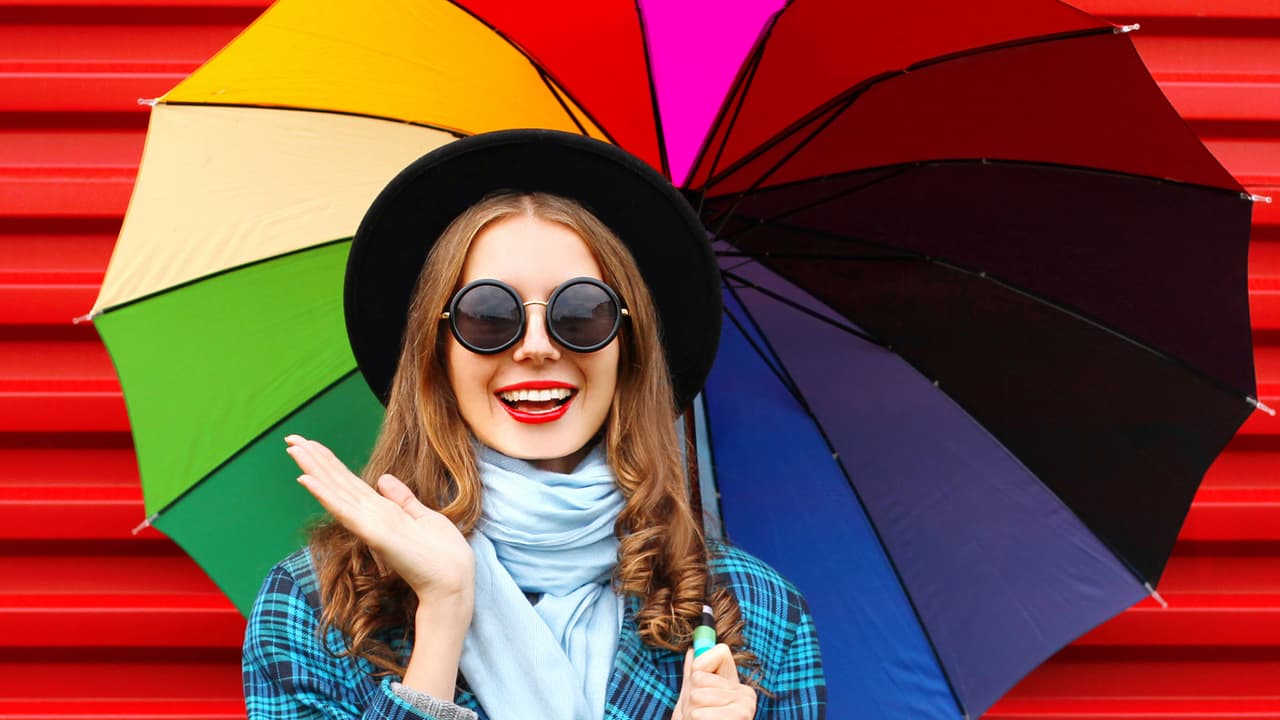 Todas tenemos colores preferidos que se hacen presentes en nuestro día a día, ya sea en nuestro maquillaje, accesorios o ropa, y los cuales pueden decir mucho sobre nuestra personalidad y gustos.