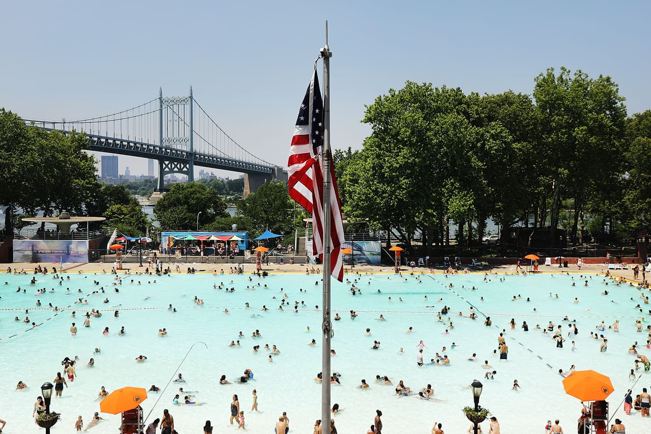Piscinas públicas de la Ciudad de Nueva York abren este jueves: esto debes saber