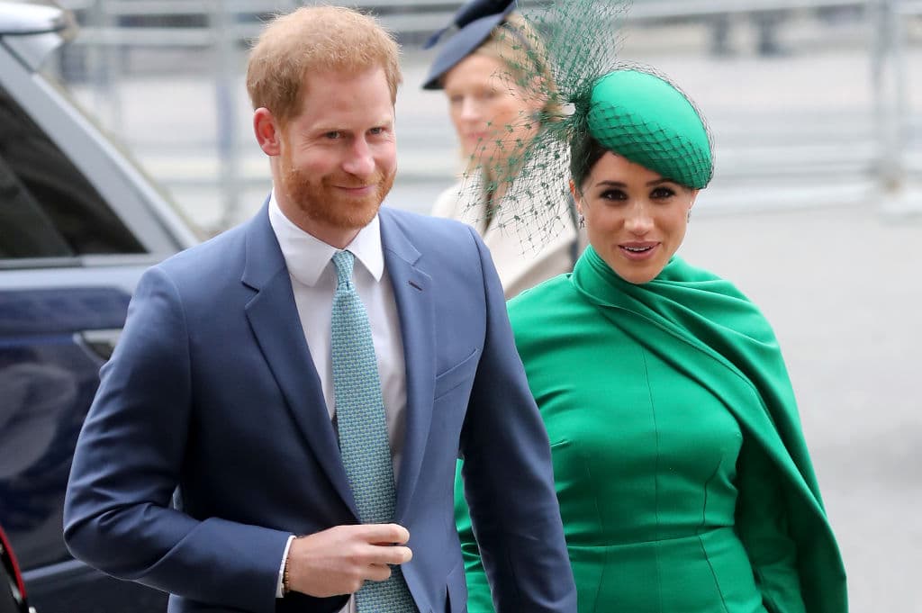 Meghan reveló que dentro de la familia hubo "conversaciones con Harry sobre 
<b>cuán oscura</b> podría ser la piel de (Archie) cuando naciera".
<br>