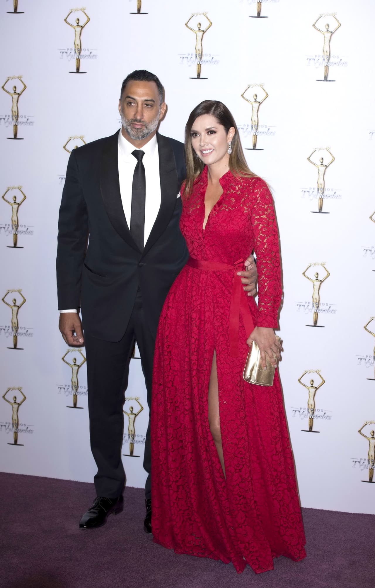 Además llegó muy bien acompañada de su novio el empresario australiano 
<b>George Seely</b>.