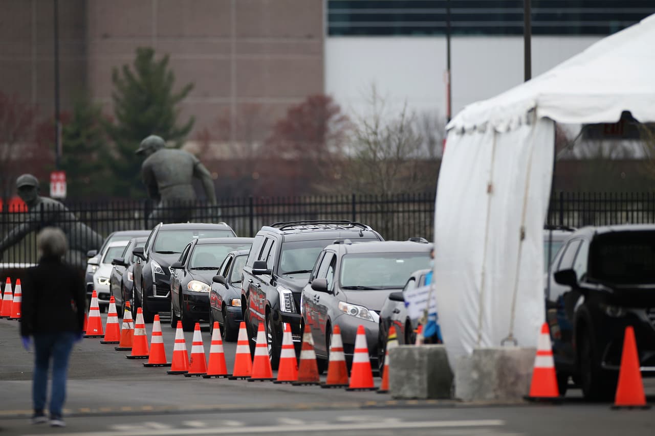 El recuento de casos confirmados de Philly, que probablemente representan una fracción del total de casos reales que circulan entre la población, se ha mantenido constante durante la última semana en alrededor de 500 a 600 casos nuevos por día.
<br>