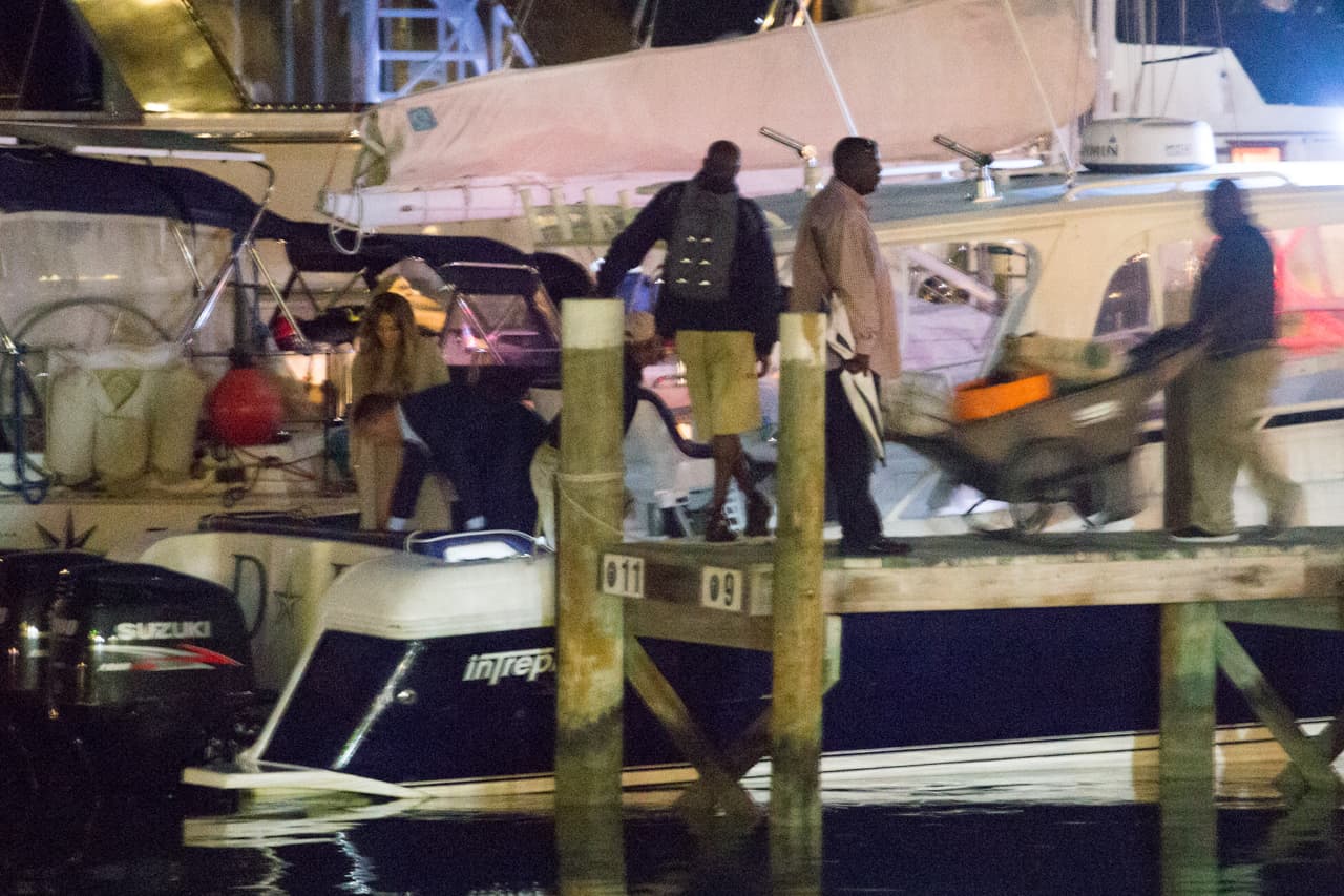 El pasado 10 de marzo se les vio muy cariñosos en las Bahamas, adonde llegaron en un jet privado desde Miami para pasar el fin de semana en el exclusivo Baker Bay Golf & Ocean Club.
