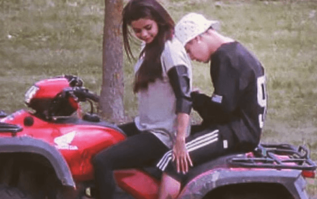 Y aunque nunca ha dejado de compartir imágenes con la cantante y cada día se les ve más y más juntos, se dice que Justin no quiere presionar a Selena y prefiere ir despacio, pues quiere tener una relación a largo plazo con la tejana.