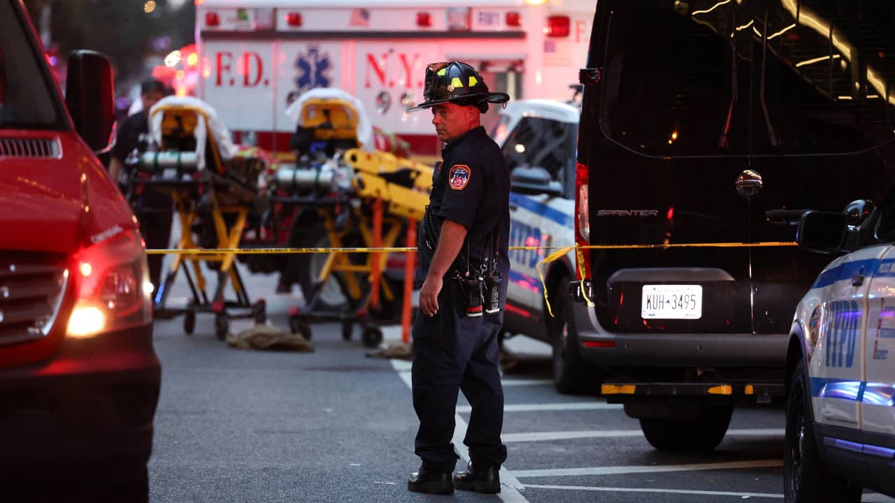 Tiroteo en Nueva York deja varios heridos: el sospechoso está atrincherado en un edificio