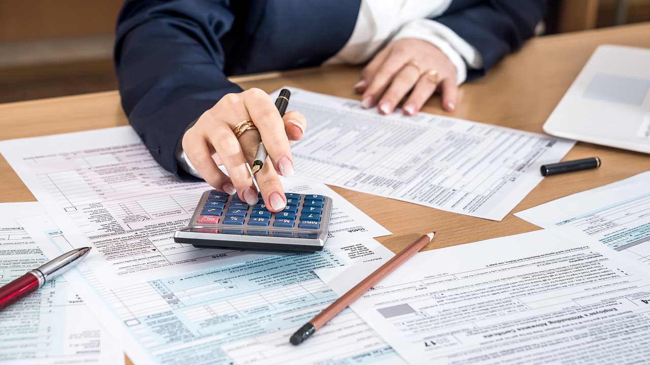 <b>Error de documentos</b>
<br>Recopila toda la documentación clave relacionada con impuestos e incluye los formularios correspondientes. Si llenas los formularios a mano, verifica que llenaste las casillas indicadas con los datos solicitados.