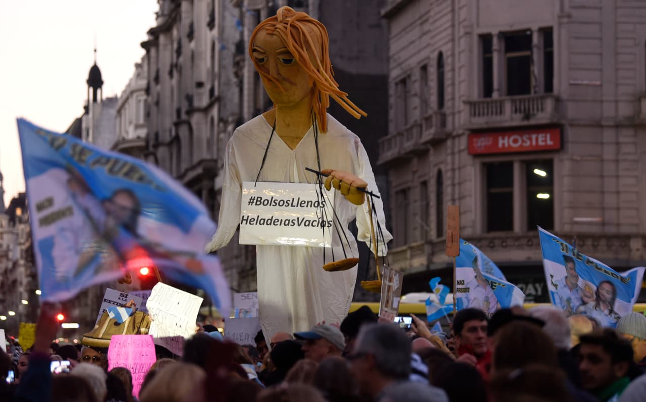 El martes 21 de agosto hubo una protesta contra la expresidenta Cristina Fernández, acusada de liderar una red de corrupción.