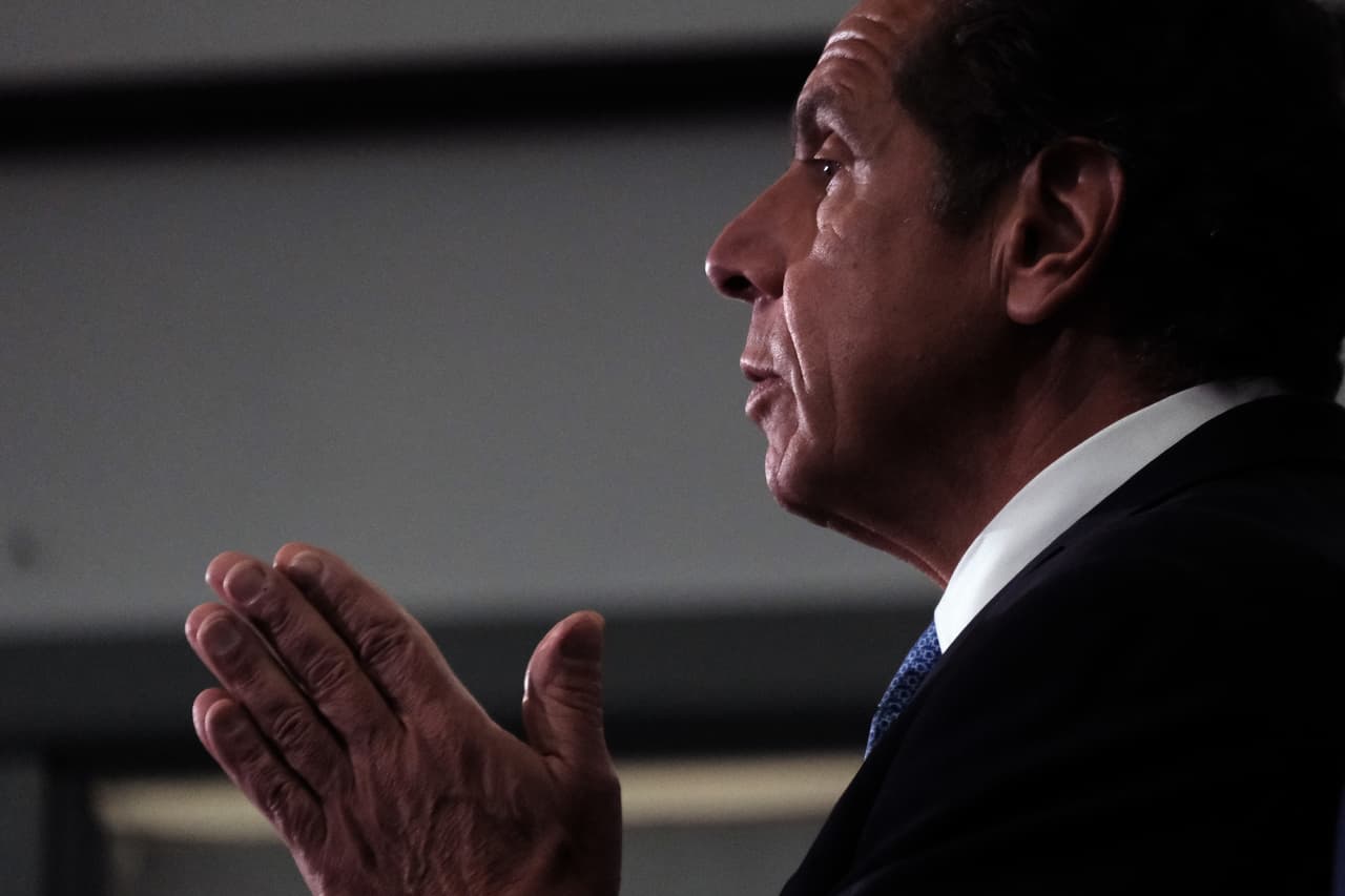 Muchas de las mujeres que hablaron con los investigadores contratados por la oficina de la fiscal general de Nueva York eran empleadas del Estado. Otras se encontraron con Cuomo en entornos profesionales o en eventos públicos. En sus propias palabras, esto es lo que cada mujer sintió sobre cómo la trató el gobernador.
