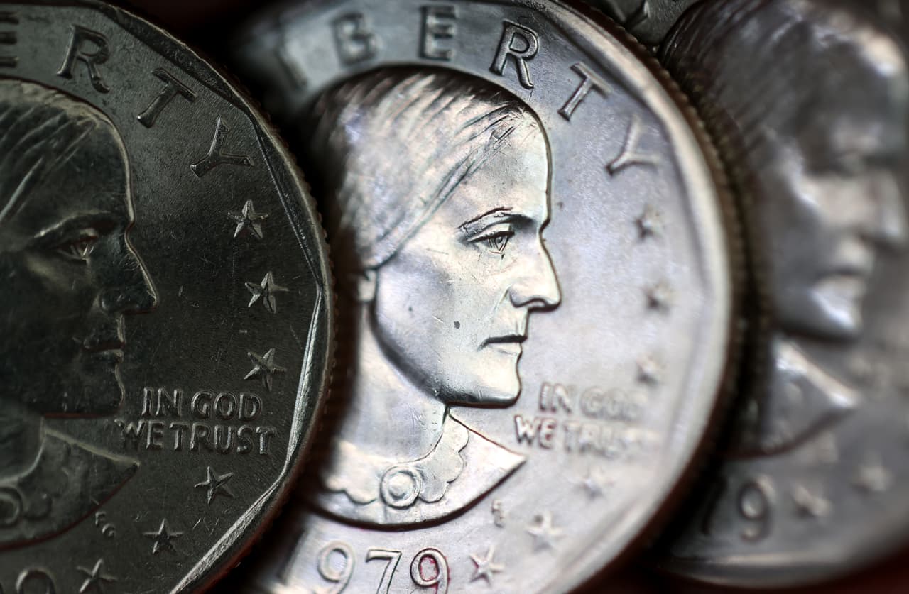 La antigüedad, la rareza, errores en la fabricación y la importancia histórica son algunos de los factores que hacen que una moneda aumente considerablemente su valor, de acuerdo con los expertos en numismática. El sitio wealthygorilla.com analizó los listados de money.inc y halló estos resultados.