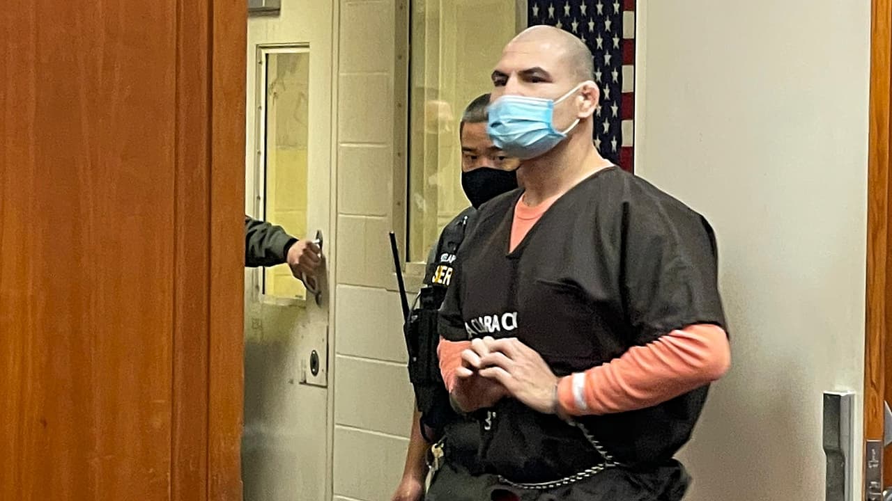 “Estamos agradecidos de que (Caín) podrá regresar a su hogar y comenzar un proceso de sanación. Han sido un camino largo y después de ocho meses finalmente volverá a casa”, dijo su abogado Mark Geragos a medios locales al salir de la audiencia en Corte Superior del condado de Santa Clara.