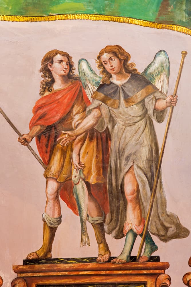 Rafael tiene poderes de curar heridas y enfermedades, de ayudar a restaurar y mantener la paz y la armonía, de reducir adicciones y excesos. Se le puede invocar también cuando queremos descubrir la verdad detrás de algo.
