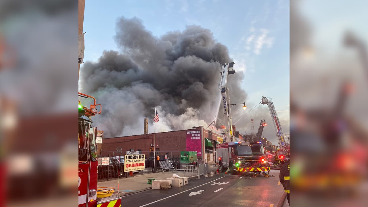 Fue cerca de las 9 a.m. que los bomberos reportaron haber sofocado el incendio principal en el lugar.