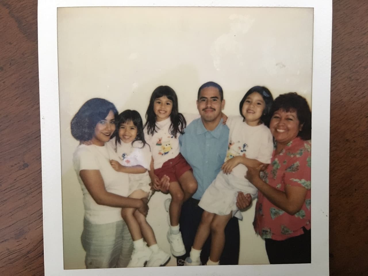 Las tres hijas de David Díaz, entonces de 6, 5 y 4 años, visitaban a su padre en el penal Corcoran.