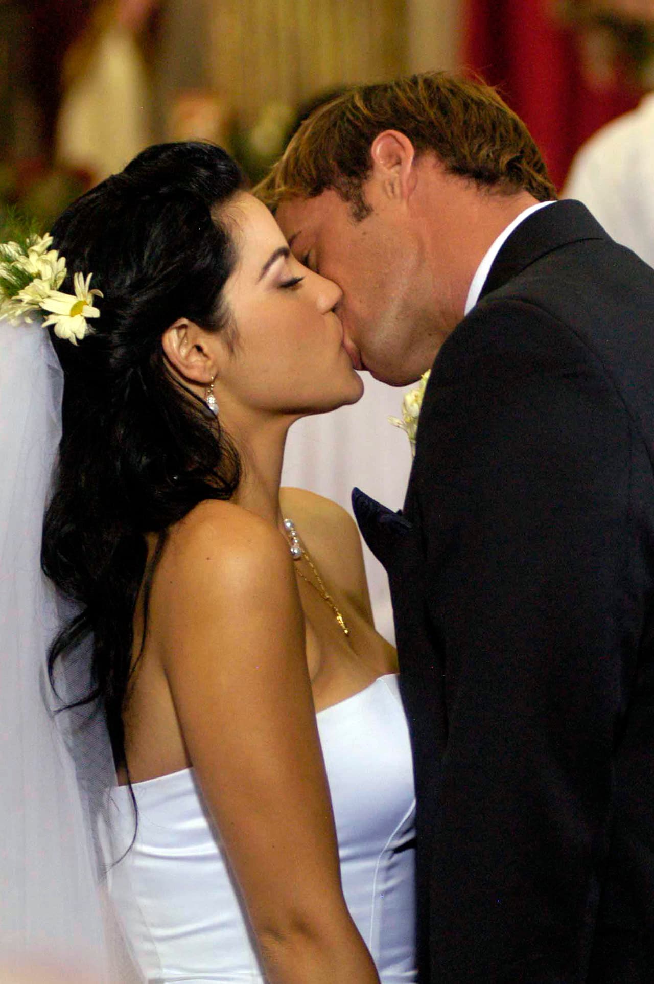 Pero la novela fue un éxito, lo que provocó que años después protagonizaran juntos '
<b>Triunfo del amor</b>'.