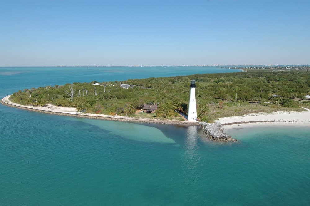 En Key Biscayne solo se realizará una caravana a las 11:00 am el 4 de julio para celebrar la Independencia. 
<br>