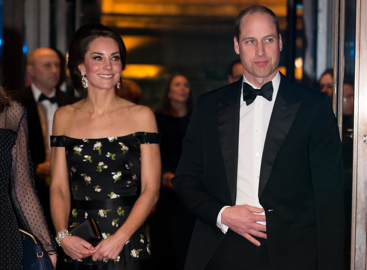 El 
<b>Príncipe</b> 
<b>William</b> y 
<b>Kate Middleton </b>tuvieron una relación desde 2003, pero en abril de 2007 se dieron un tiempo para pensar sobre su noviazgo.