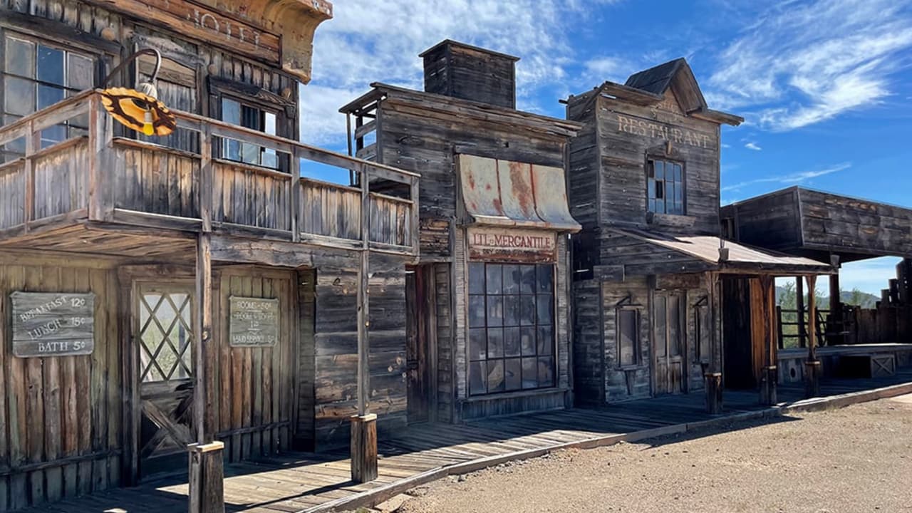 El histórico estudio de cine Old Tucson reabre sus puertas al público después de dos años