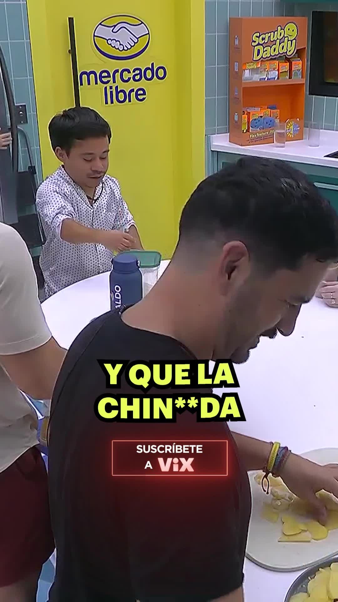 Abelito piensa fervientemente que Shiky lo descalabró en la fiesta