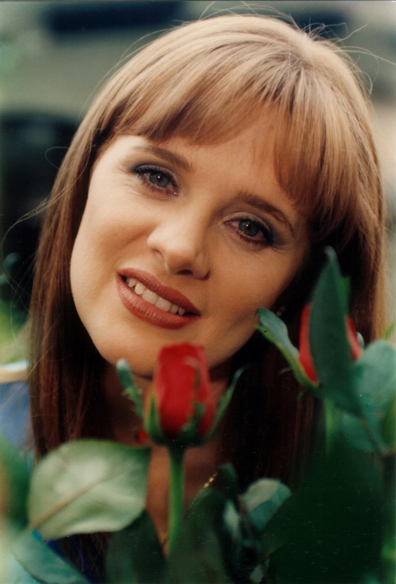 En su juventud 
<b>Erika Buenfil fue una de las actrices protagónicas más asediadas</b> por los productores de telenovelas.
<br>