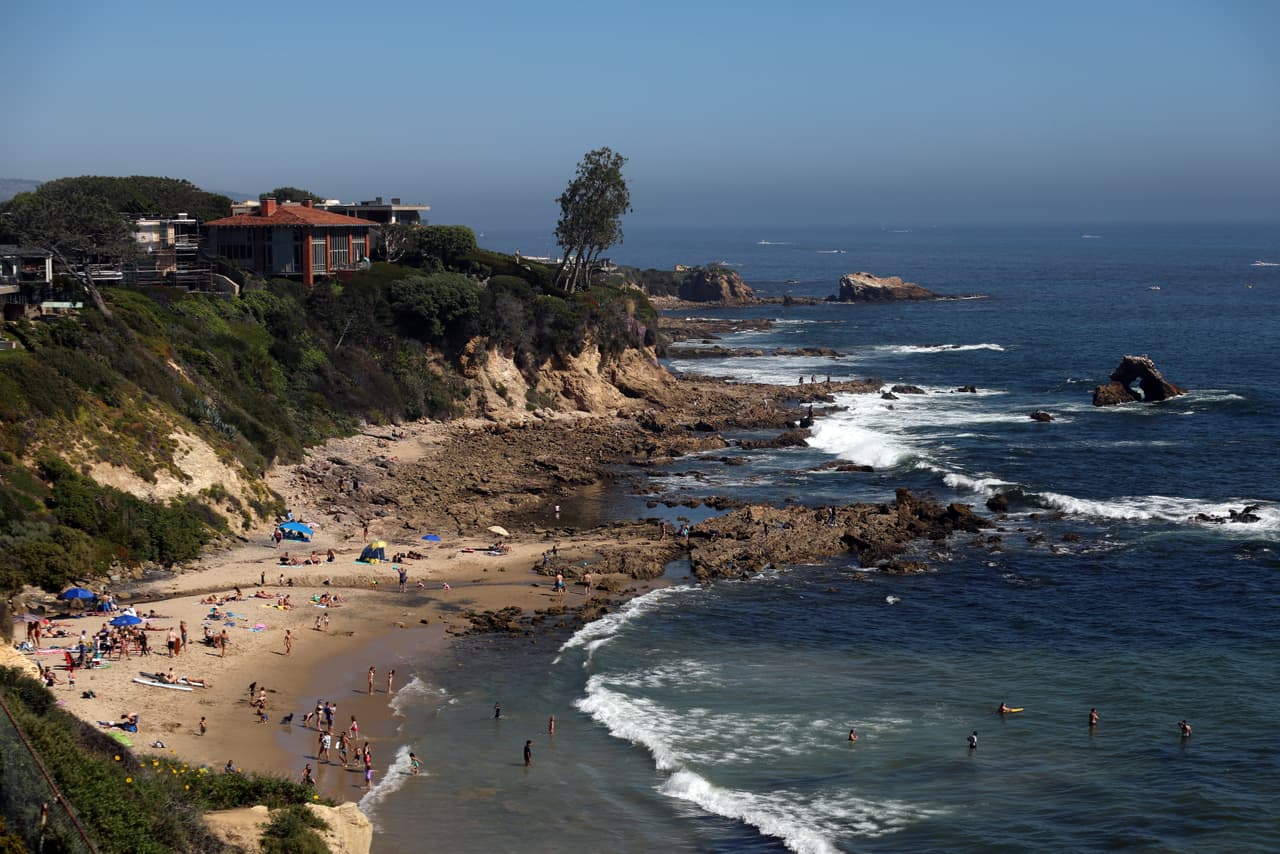 Es posible que visitantes de los condados de Los Ángeles, Riverside, San Diego y San Bernardino llegarán a las playas del condado de Orange como la única alternativa ante los cierres impuestos por el coronavirus en las jurisdicciones vecinas.