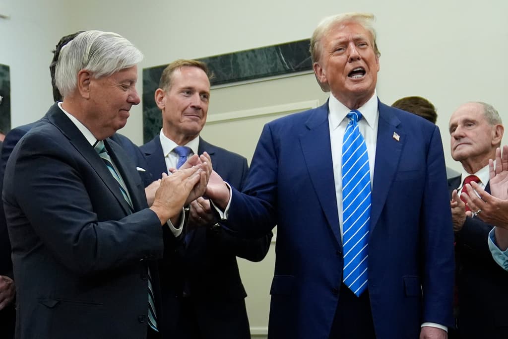 El polémico regreso de Trump a Washington DC por primera vez desde el asalto al Capitolio en 2021