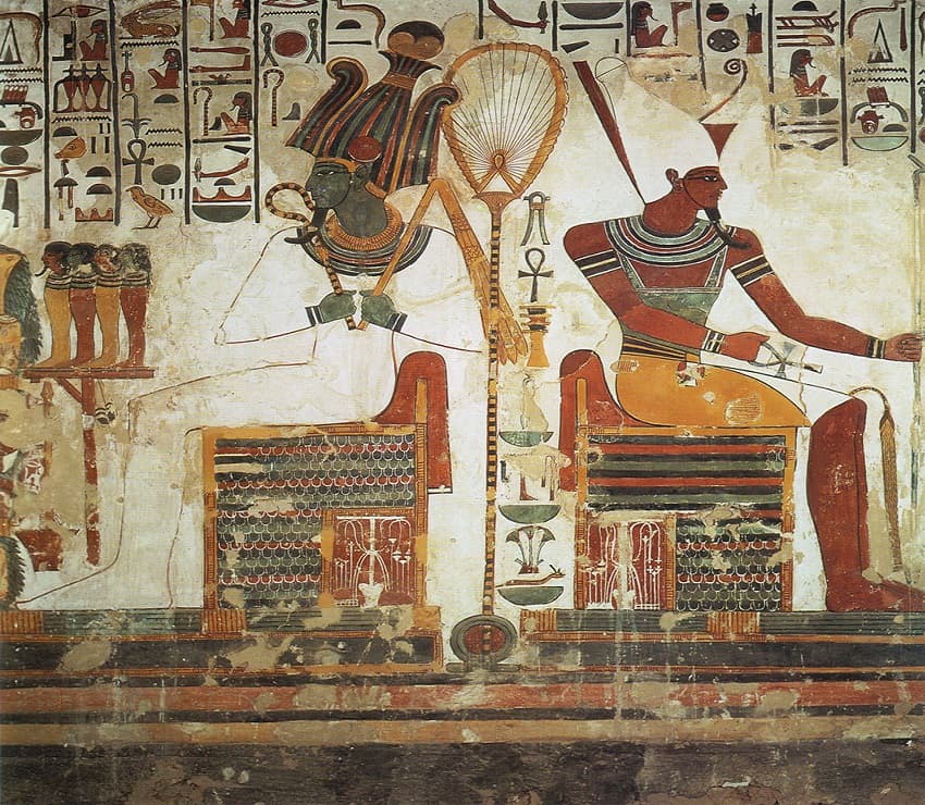 <b>Atum (16 de mayo a 15 de junio)</b>
<br>Dios de la sabiduría. Sus nativos son grandes comunicadores, de inteligencia perspicaz, no se les escapa nada. Pero a veces son inconstantes, saltan de una inquietud a otra. Cuenta con una potencia inigualable, derivada de los cinco elementos que contiene dentro de sí mismo. Simboliza la comprensión y la sabiduría.