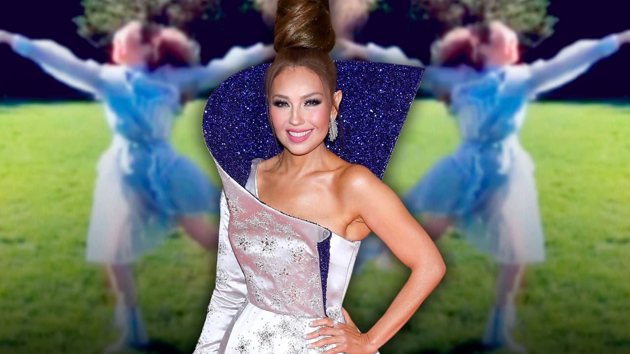 Thalía se convierte en “hada” y sorprende con su extravagante look