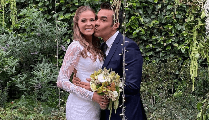 El 15 de mayo, el actor 
<b>Adrián Uribe y la modelo brasileña Thuany Martins</b> se casaron por el civil, luego de haber confirmado su relación en septiembre de 2019 y de haber recibido a su primera hija en común, Emily, en octubre del año pasado.