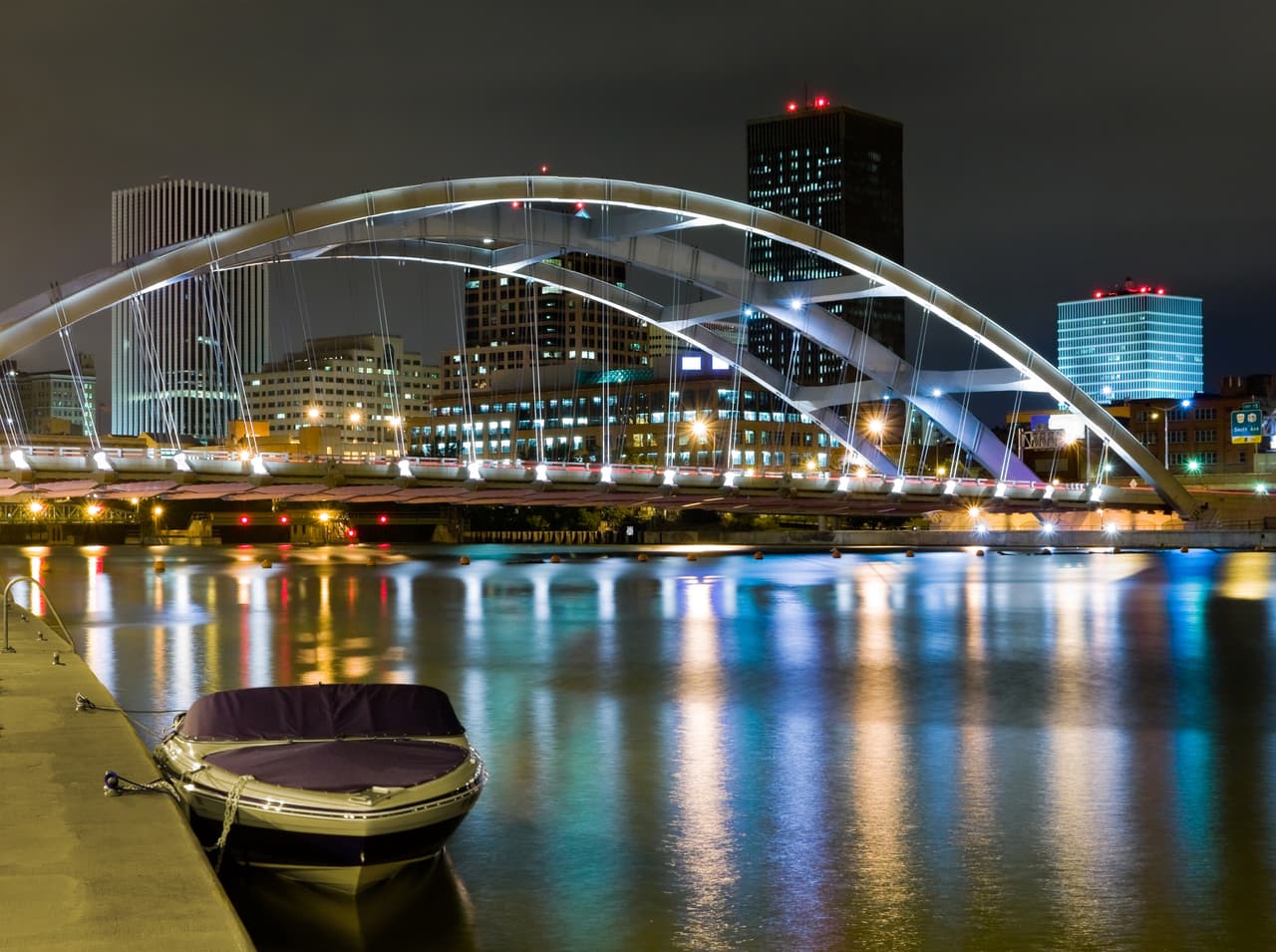 <b>Puesto 7: Rochester, Nueva York.</b> El distrito escolar gasta 24,943 dólares por alumno, la segunda más alta en este renglón. El 39,3% de los trabajos se podrían realizar desde casa, más que en la mayoría de las ciudades del país.