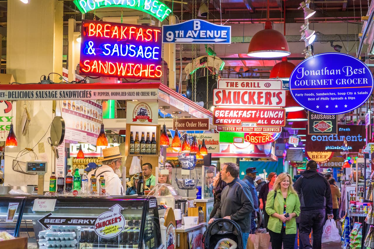 <b>Puesto 15. Filadelfia, Pennsylvania </b>
<br>
<br>Puntos: 31
<br>
<br>Un estudio del portal 
<a href="https://simplemoneylyfe.com/money/asians-blacks-whites-hispanics-financial-freedom-study/?msID=5b30d58d-3ce9-40fe-86ec-67d725030280"><u>SimpleMoneyLife</u></a> encontró las ciudades con más libertad financiera para los hispanos, asiáticos y afroestadounidenses, luego de analizar los factores que determinan la capacidad de compra de vivienda de las familias.
<br>
<br>La investigación analizó 10 métricas económicas diferentes y con los resultados determinó el puntaje de las de las 15 ciudades más pobladas de Estados Unidos.
<br>