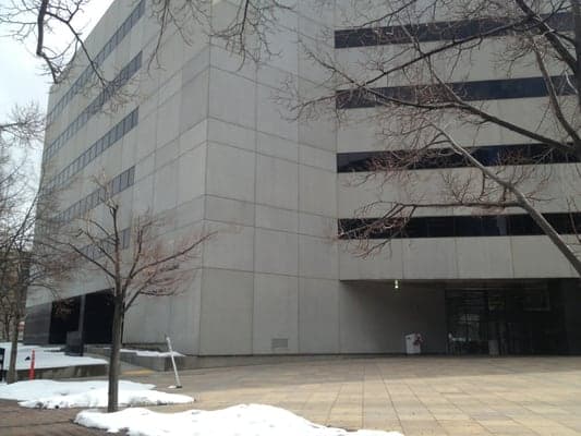 Detienen a hombre relacionado con dos robos a oficinas en Salt Lake   