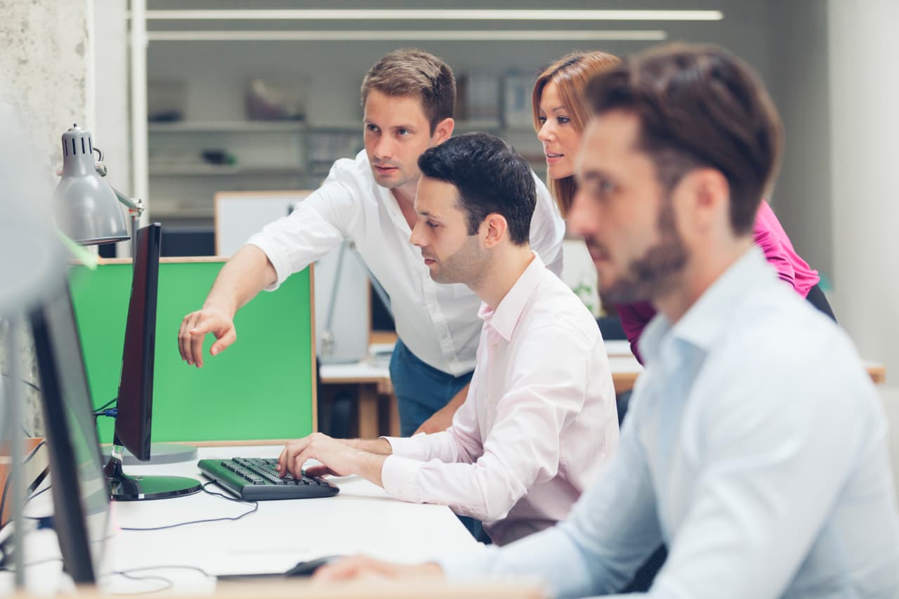 <b>¿Cuál es el requisito de registro de trabajo? </b>El registro de trabajo es diferente al requisito de búsqueda de trabajo. Esencialmente, requiere que se registre en 
<a href="https://www.pacareerlink.pa.gov/jponline/" target="_blank">PA CareerLink</a> dentro de los 30 días posteriores a la presentación de un reclamo de desempleo para ayudarlo a buscar trabajo. L&I aún no ha anunciado cuándo se reiniciará esa obligación, pero lo alienta a inscribirse de todos modos (y la inscripción cuenta como una actividad de búsqueda de trabajo durante una semana).