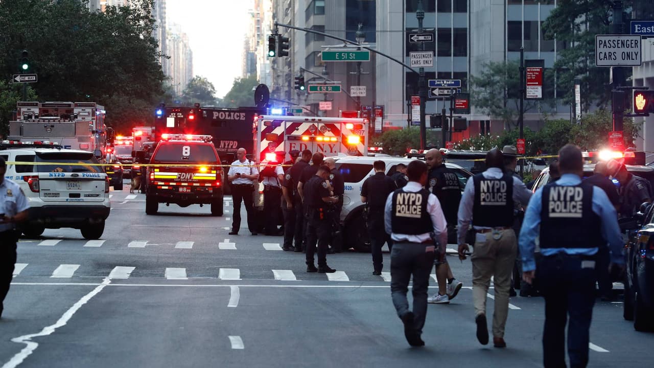 Caos en Manhattan tras tiroteo en un edificio: confirman la muerte de un oficial de policía